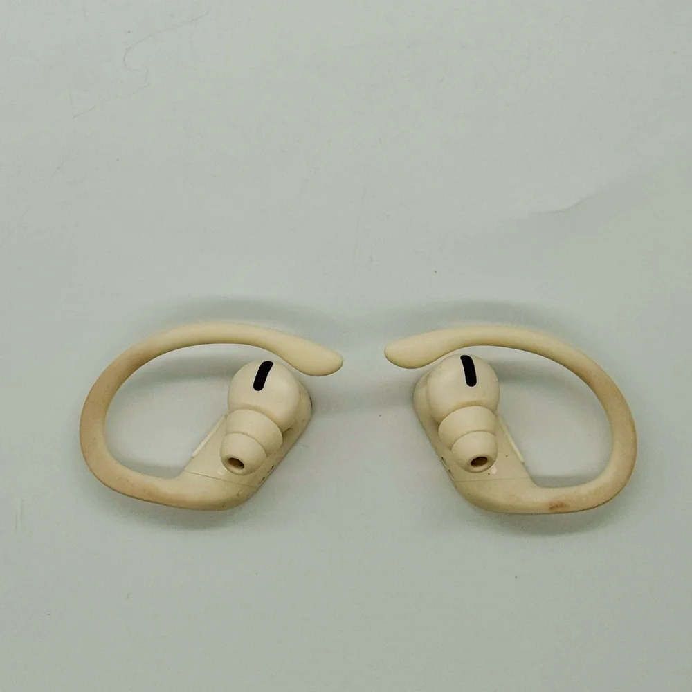 🎧 Powerbeats Pro Wireless Earbuds – Ivory (MV722LL/A) | Great Condition! 🔋